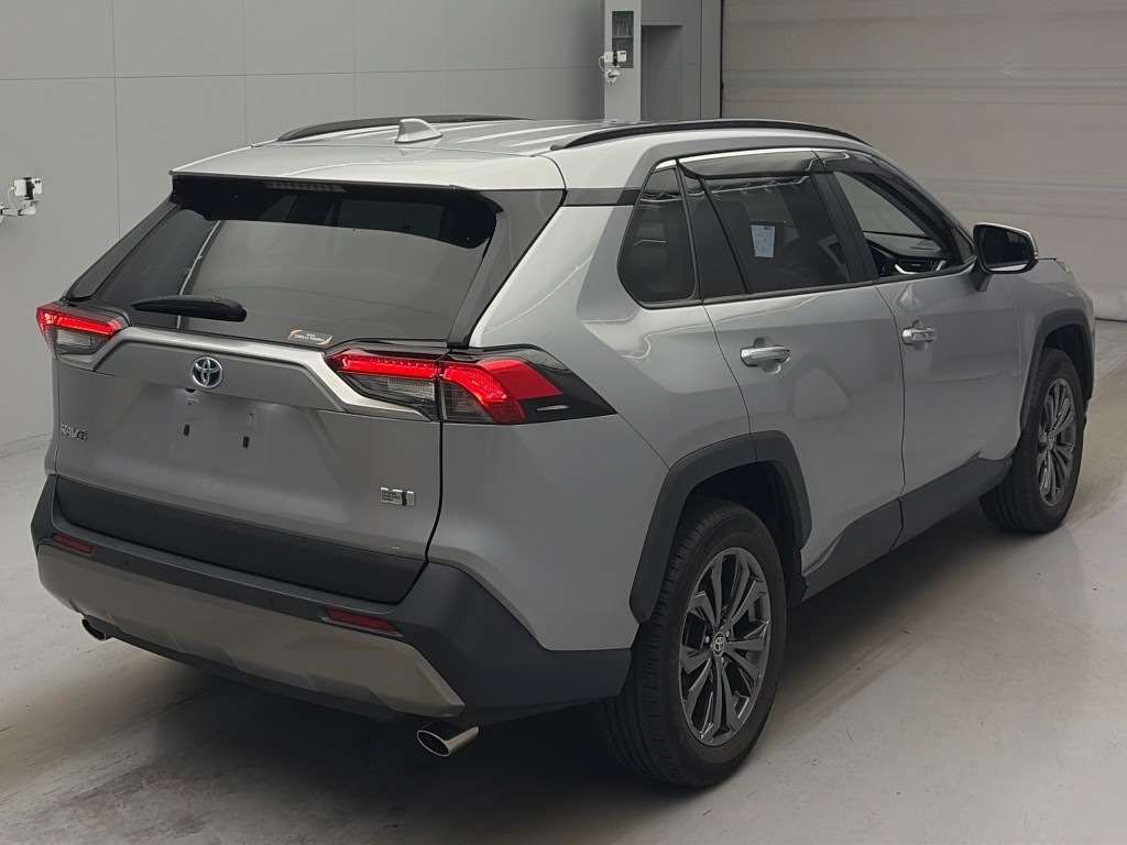 2022 Toyota RAV4 ハイブリッドG 4WD auction photo 2