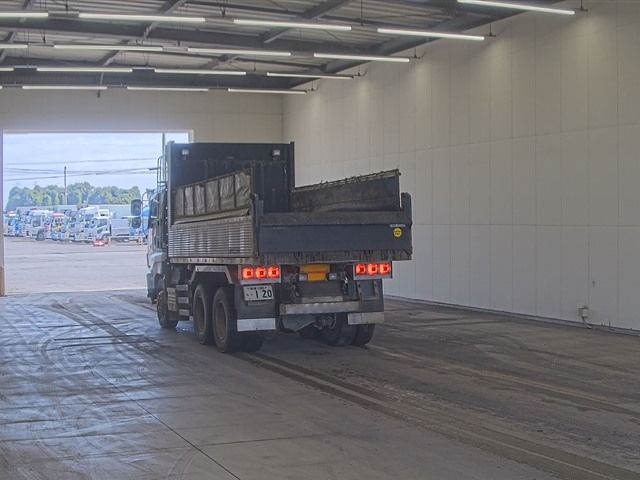 2005 Isuzu Giga ダンプ auction photo 2