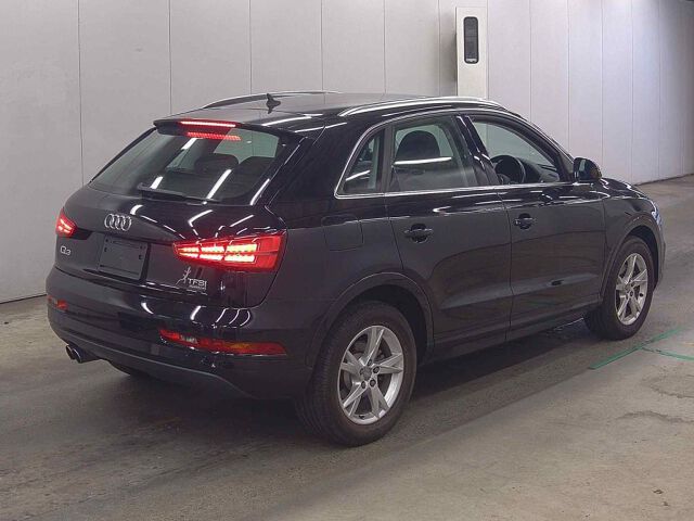 2015 Audi Q3 2.0TFSIQ180PS 4WD auction photo 5