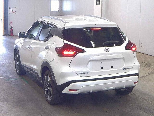 2022 Nissan Kicks X Two-Tone Interior Edition auction photo 2