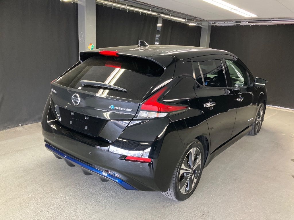 2021 Nissan Leaf X Vセレクション auction photo 4
