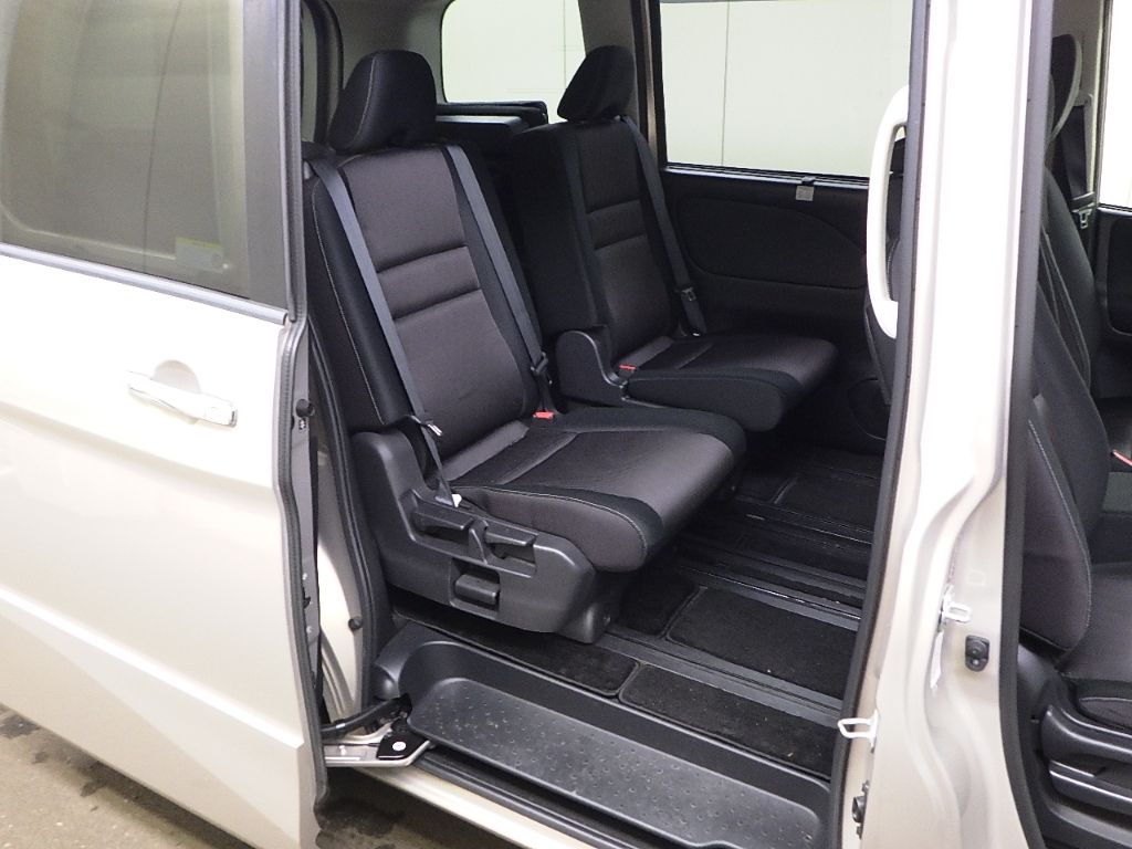 2017 Nissan Serena ハイウェイスター auction photo 7