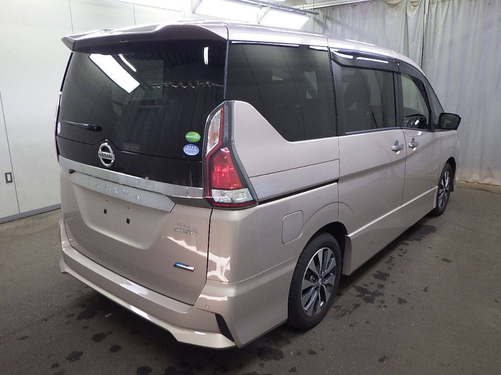 2017 Nissan Serena ハイウェイスター auction photo 2
