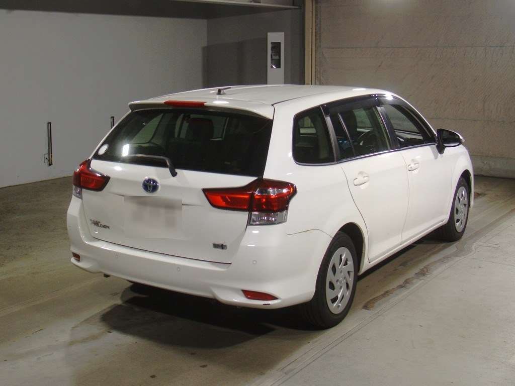 2021 Toyota Corolla Fielder ハイブリッド EX auction photo 2