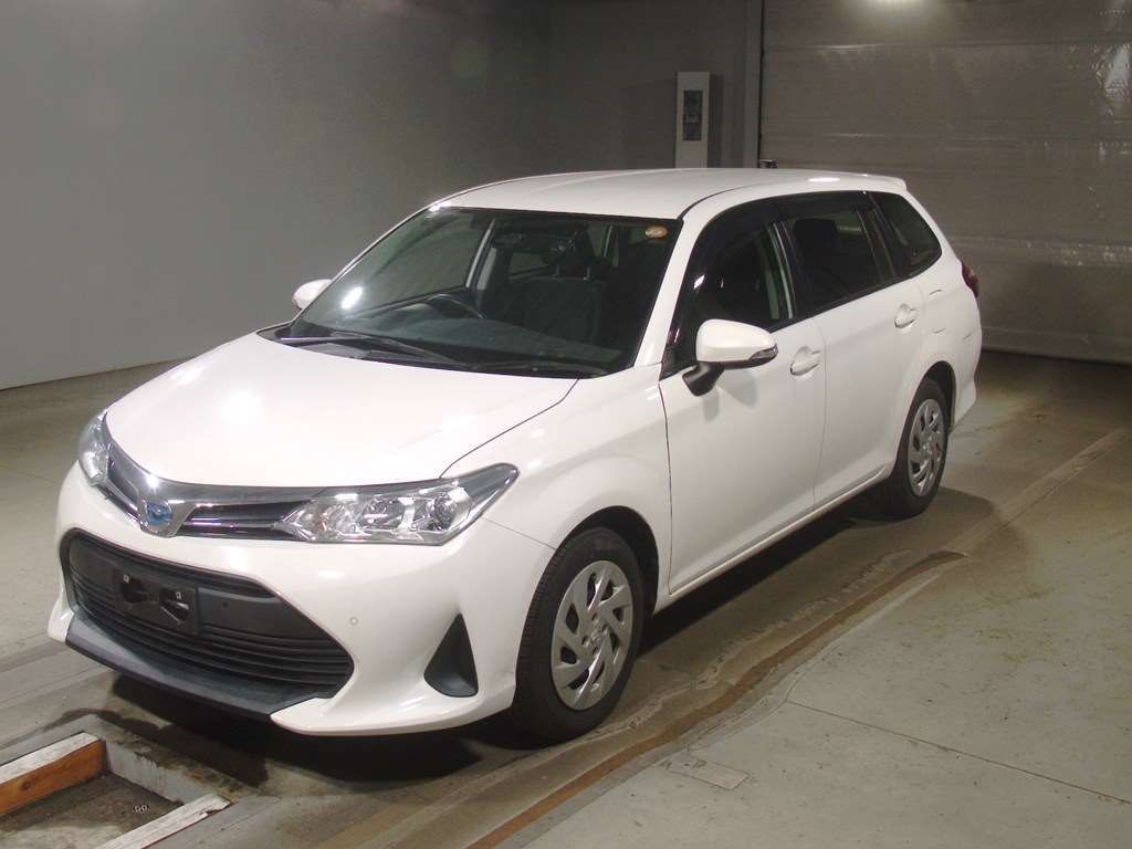 Japan Auction Vehicles 4 2021 Toyota Corolla Fielder ハイブリッド EX auction photo