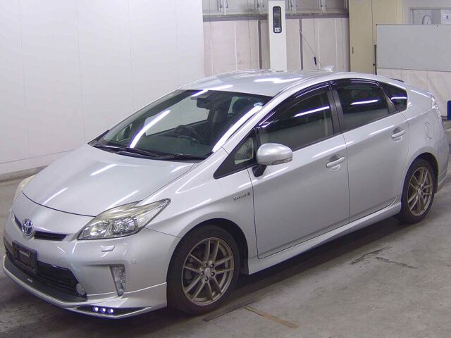 2014 Toyota Prius G Touring Selection auction photo 4