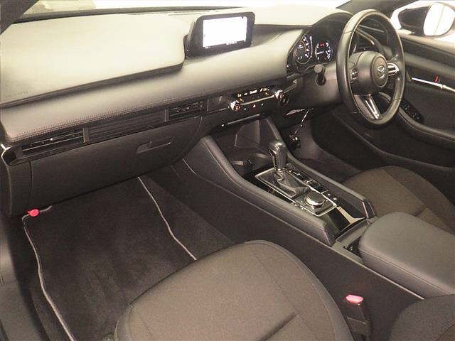 2022 Mazda 3ファストバック 15S Touring auction photo 4