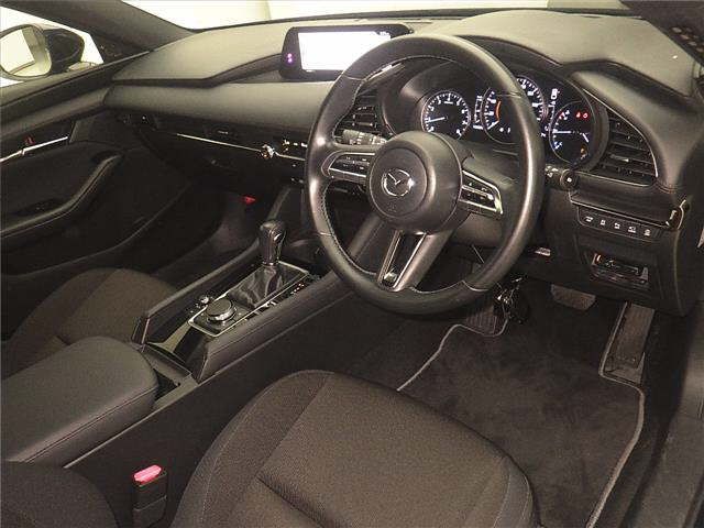 2022 Mazda 3ファストバック 15S Touring auction photo 3
