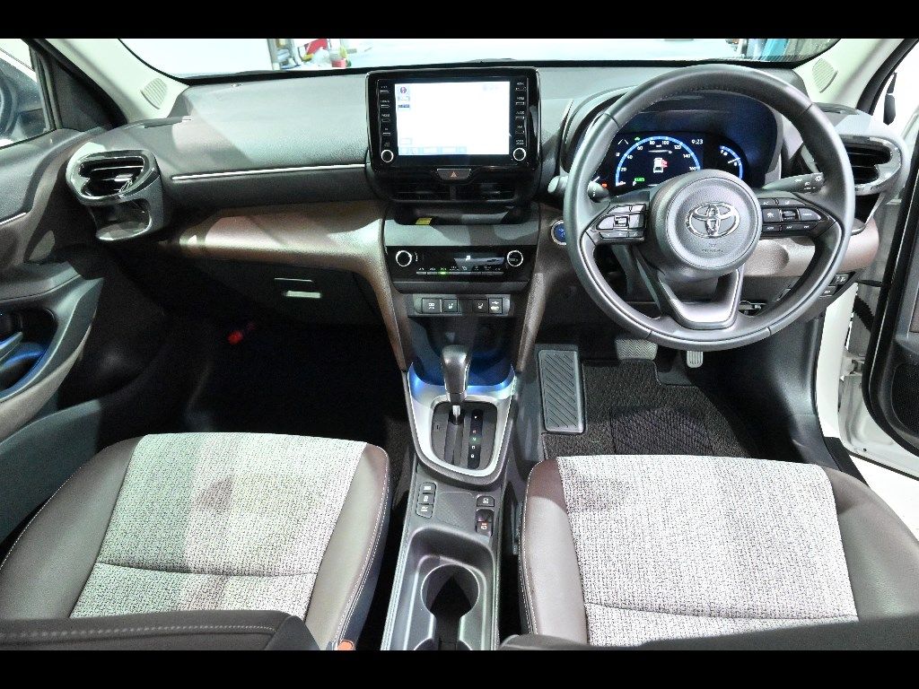 2022 Toyota Yaris Cross ハイブリッドZ auction photo 3