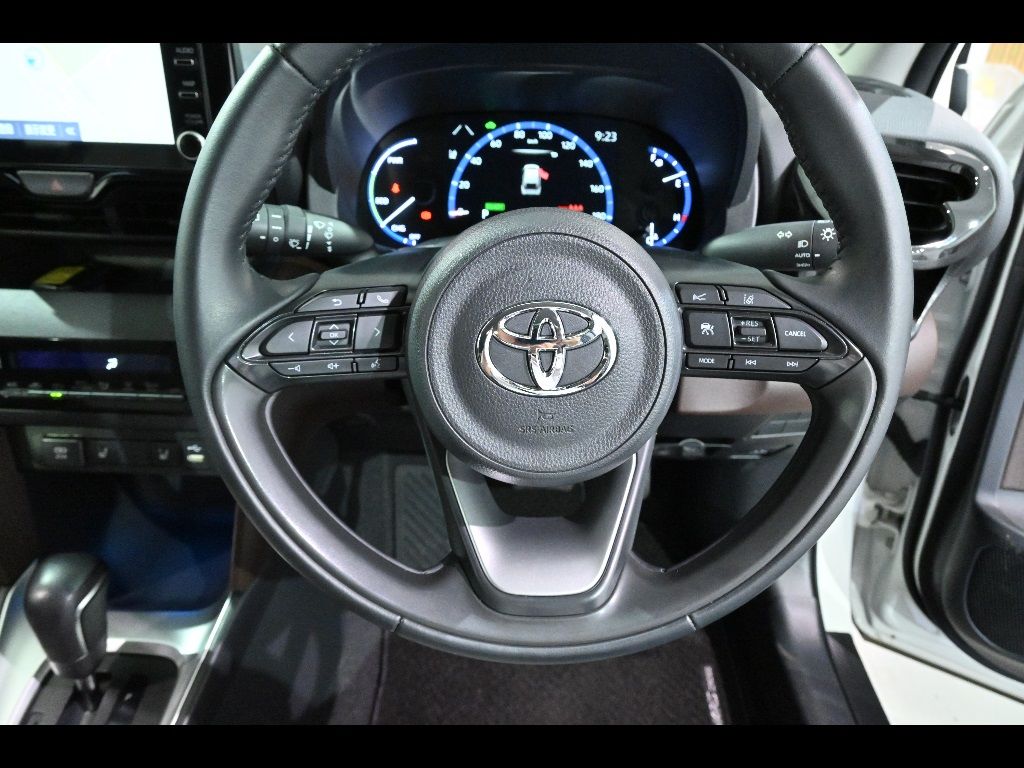 2022 Toyota Yaris Cross ハイブリッドZ auction photo 9