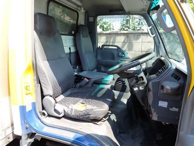 2005 Isuzu Elf 2.0T ドライバン auction photo 6