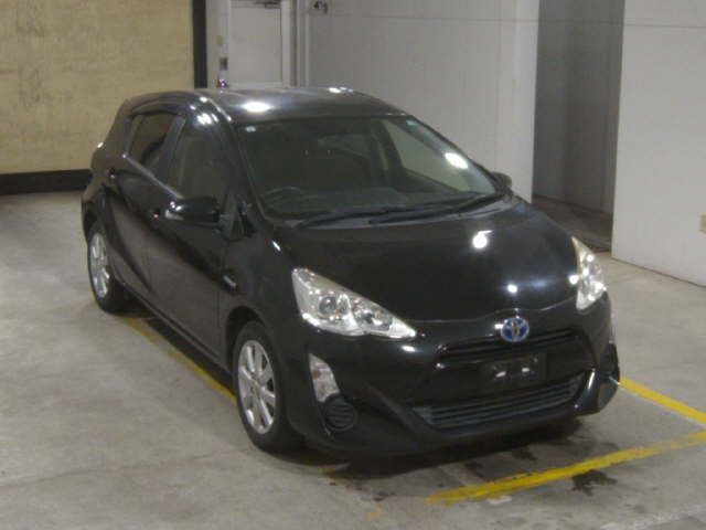 2015 Toyota Aqua G Japan auction vehicle