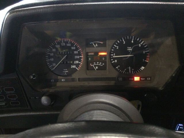 1984 BMW 6 Series auction photo 6