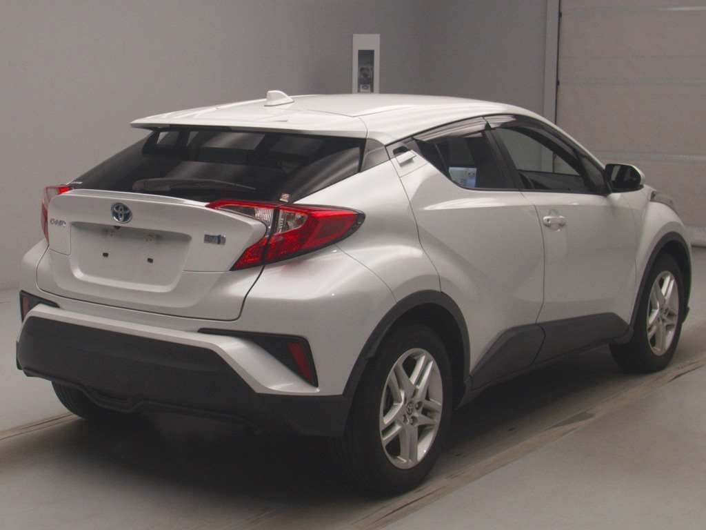 2022 Toyota C-HR S auction photo 2