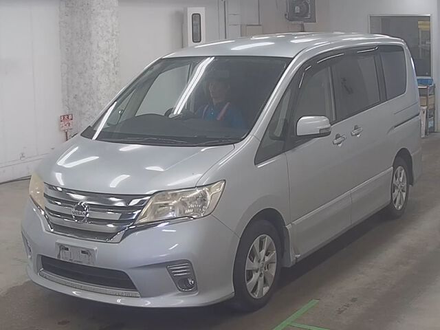 2012 Nissan Serena auction photo 4