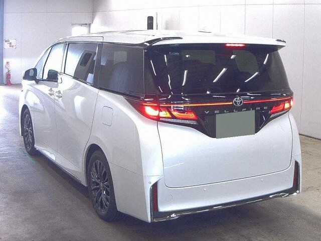 2025 Toyota Vellfire Z Premier auction photo 2
