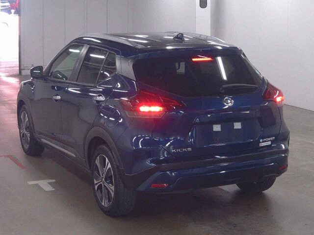 2021 Nissan Kicks X auction photo 2