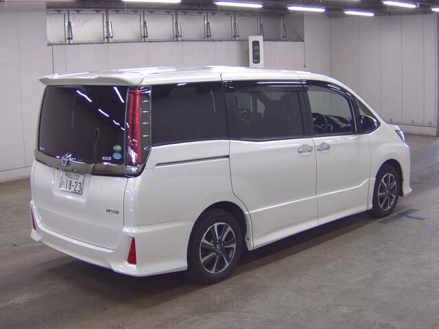2018 Toyota Noah SI WXB auction photo 5