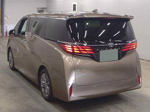 2025 Toyota Alphard Z auction photo 2