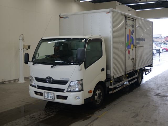 2015 Hino Dutro アルミバン Japan auction vehicle