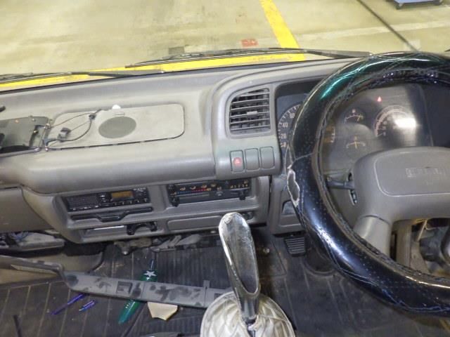 1995 Isuzu Elf シャーシ auction photo 7