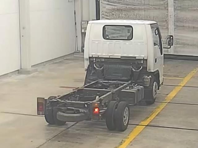 1995 Isuzu Elf シャーシ auction photo 2