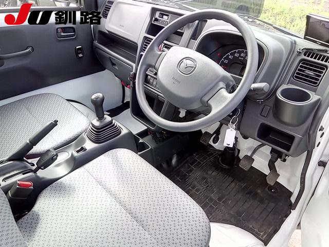 2025 Mazda Scrum 4WD KC Nouhan auction photo 3
