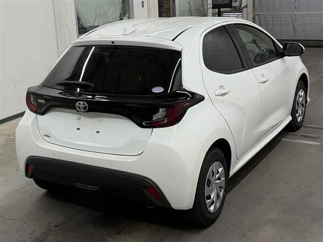 2021 Toyota Yaris G 4WD auction photo 5