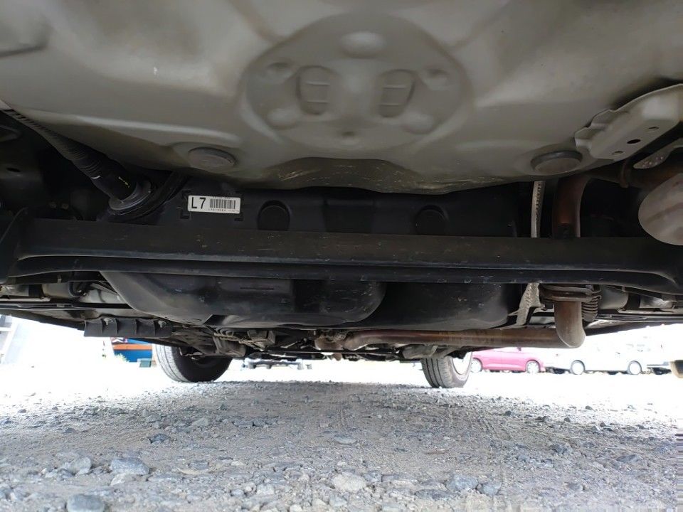 2017 Toyota Vitz auction photo 18