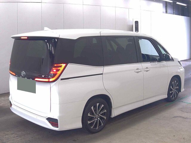 2025 Toyota Noah S-Z auction photo 5