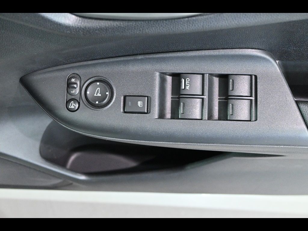 2019 Honda Fit ハイブリッドF auction photo 12