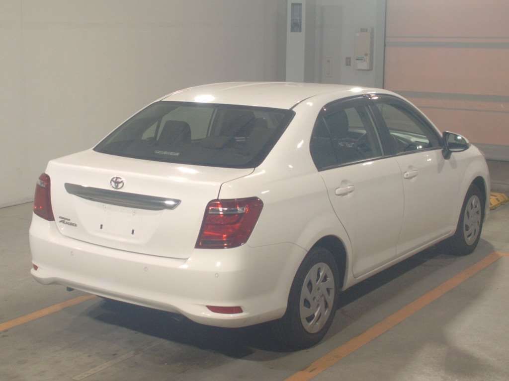 2021 Toyota Corolla Axio EX auction photo 2