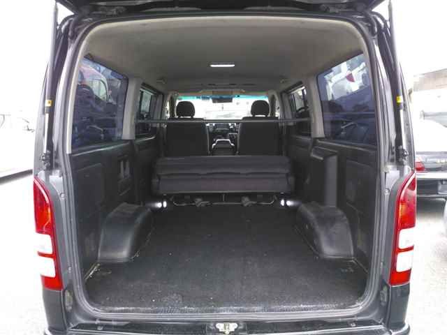 2010 Toyota Hiace スーパーGL auction photo 9