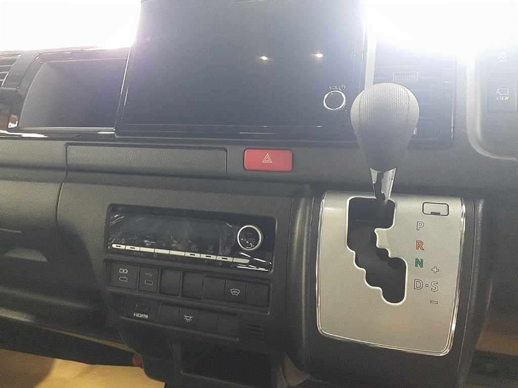 2026 Toyota Hiace GL 4WD auction photo 12