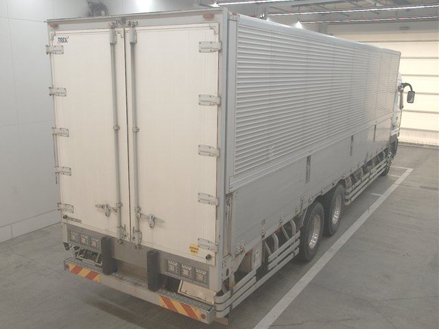 2015 Mitsubishi Fuso Wing auction photo 2