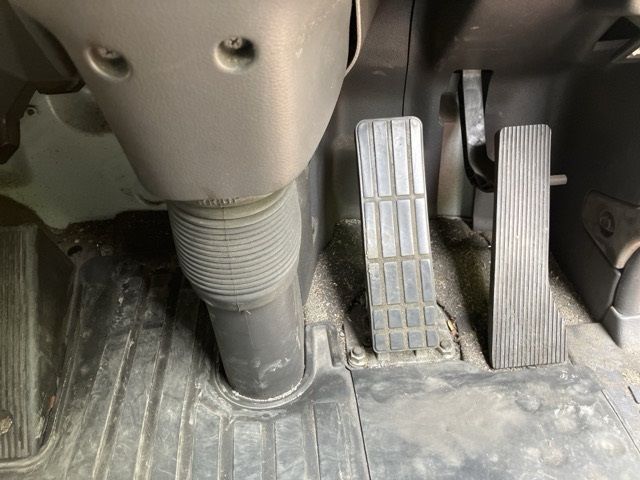 2017 Nissan Diesel クオン Aluminum Wing auction photo 4