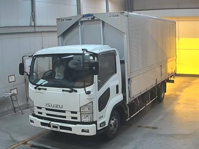 2008 Isuzu Forward ウィング Japan auction vehicle