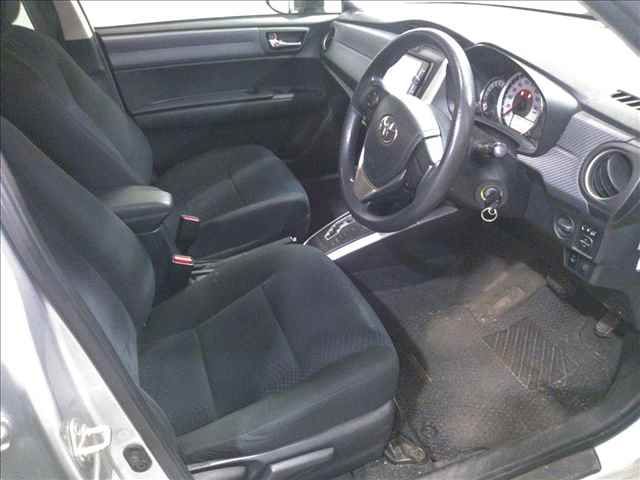 2013 Toyota Corolla Fielder 1.5G auction photo 4