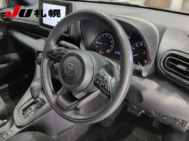 2024 Toyota Yaris 4WD X auction photo 3