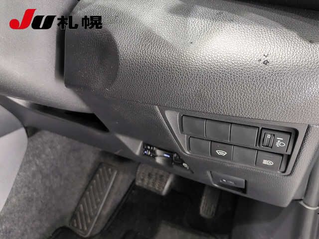 2024 Toyota Yaris 4WD X auction photo 4