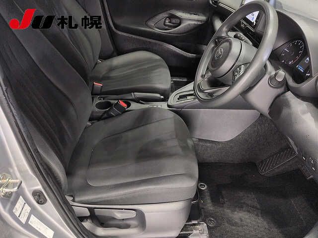 2024 Toyota Yaris 4WD X auction photo 5