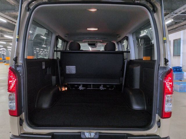 2026 Toyota Hiace ロングスーパーGL 4WD auction photo 3