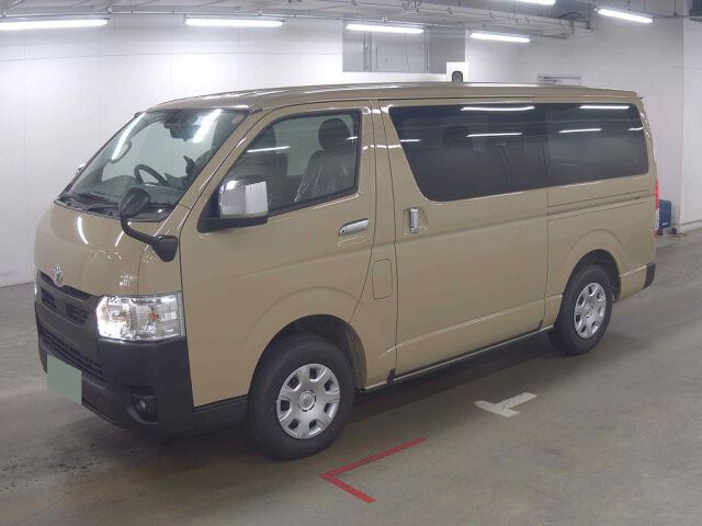 2026 Toyota Hiace ロングスーパーGL 4WD auction photo 4