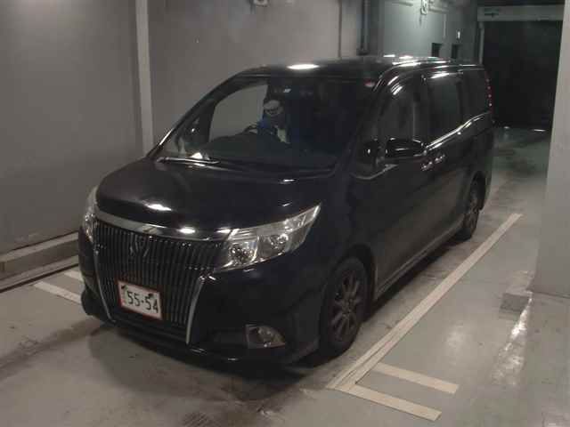 2015 Toyota Esquire Xi auction photo 4