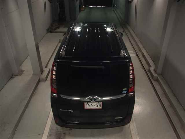 2015 Toyota Esquire Xi auction photo 7