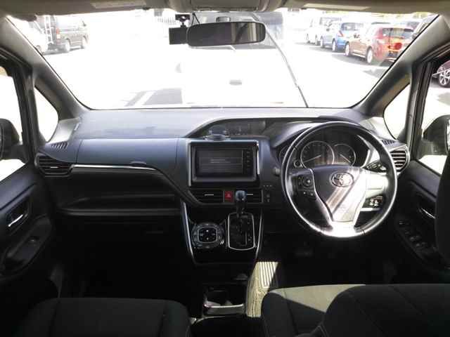 2015 Toyota Esquire Xi auction photo 8