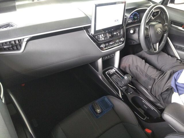 2024 Toyota Corolla Cross ハイブリッドZ auction photo 3