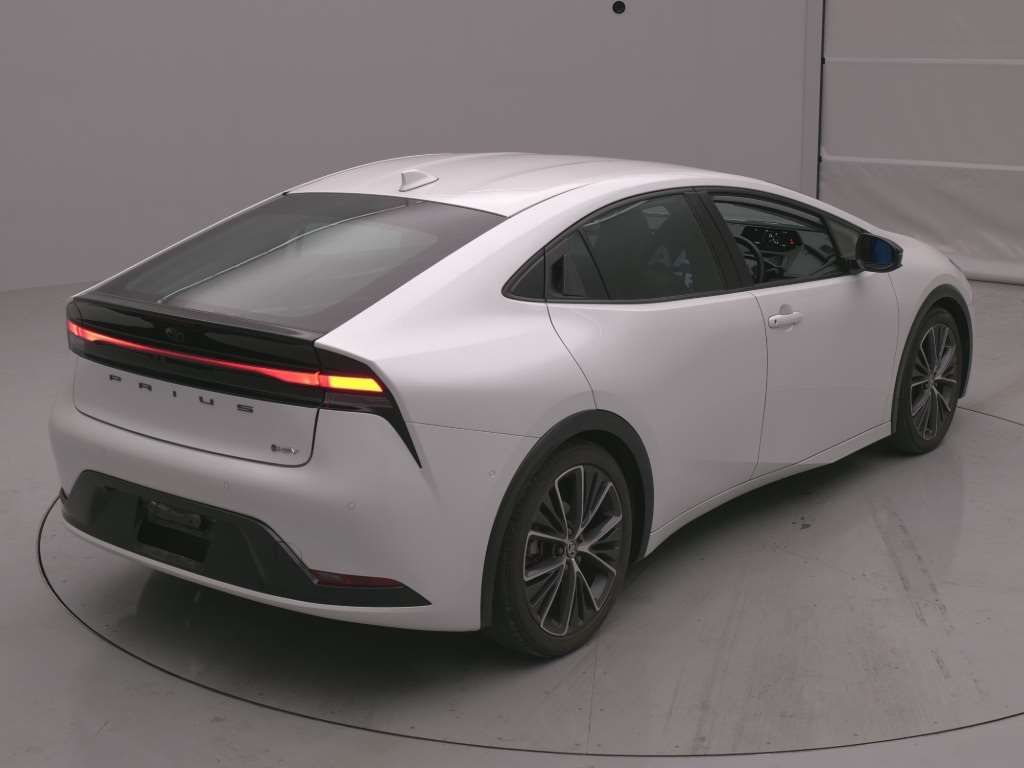 2023 Toyota Prius Z auction photo 2