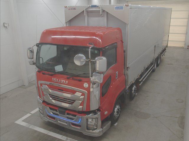 2020 Isuzu Wing Japan auction vehicle