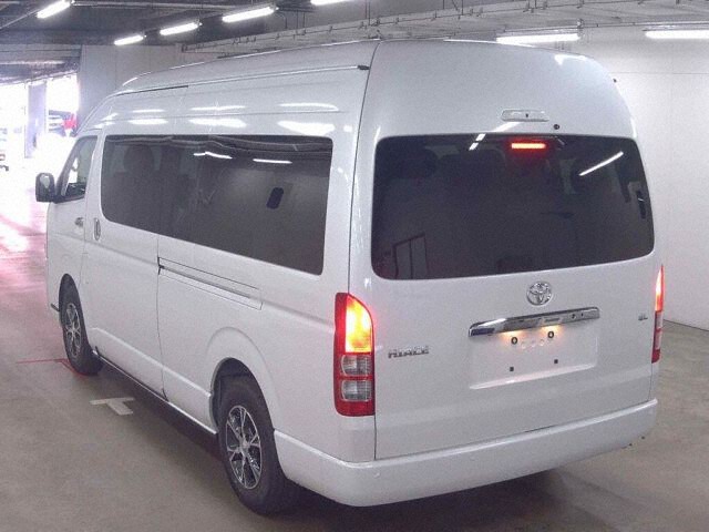 2026 Toyota Hiace GL auction photo 2